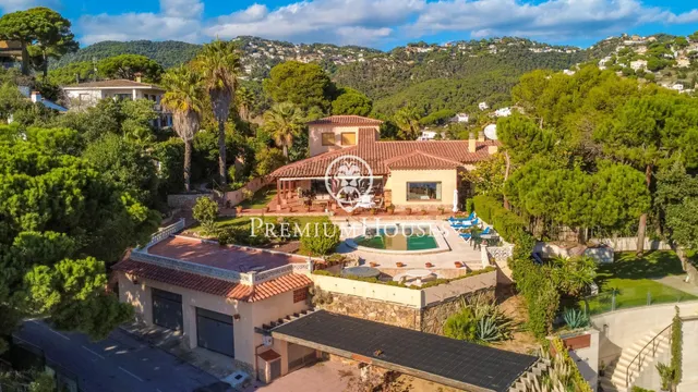 Exclusiva casa en venta en Cala Canyellas en Lloret de Mar — 41