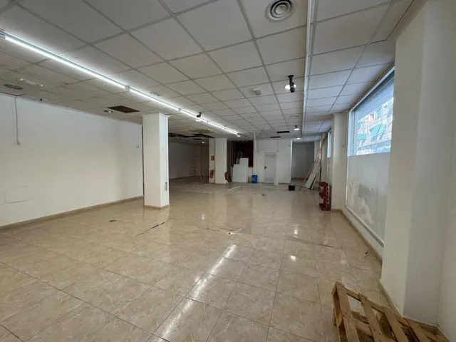 Local comercial 496m² en venta - Playa del Cura — 18