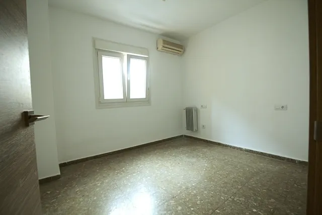 Vivienda de 3 dormitorios y dos baños en el centro de Badajoz. — 18