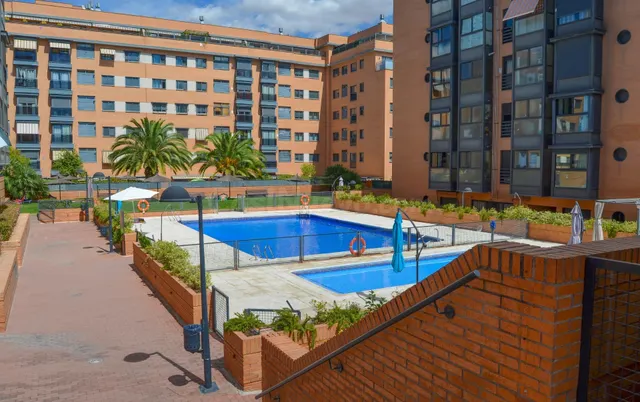 Apartamento 2 habitaciones 90m² en alquiler - Rejas