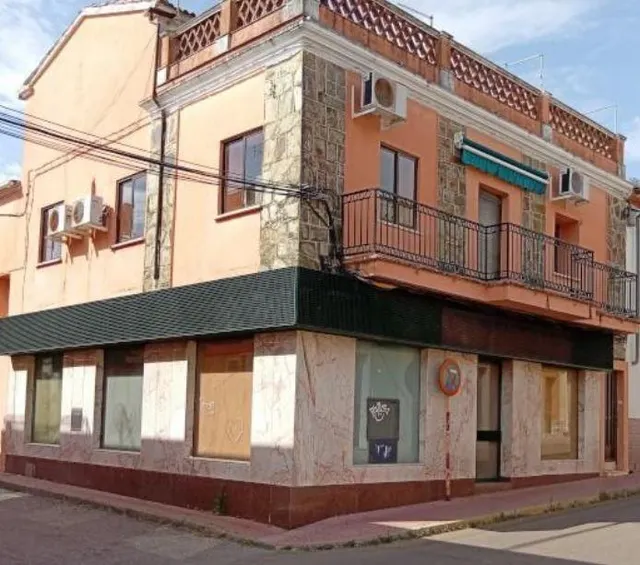 Local en venta en Madroñera, Cáceres