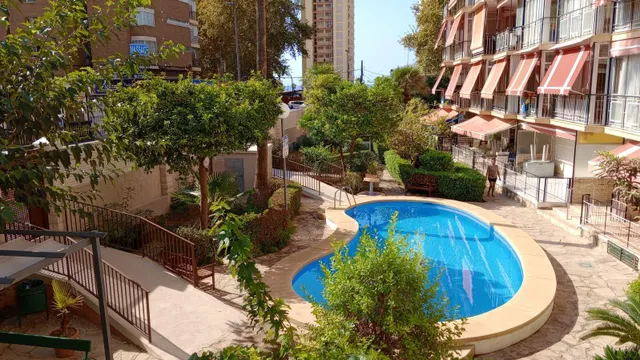 Reformado apartamento en zona Avenida Mediterránea a pocos minutos andando hasta playa Levante. — 2
