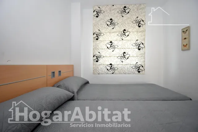 Seminuevo con terraza, piscina y garaje cerca de la playa — 22