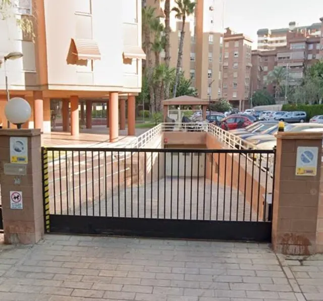 Plaza de garaje interior — 4