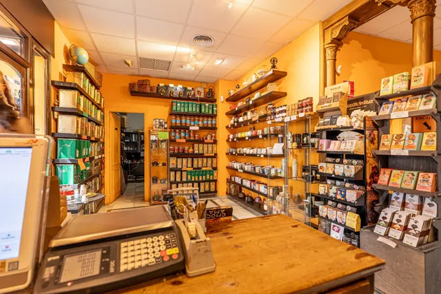 SE TRASPASA TIENDA ESPECIALIZADA EN TÉ, CAFÉ Y CHOCOLATE — 36