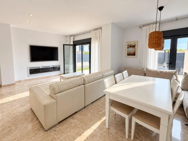 Pareado 3 habitaciones 139m² en alquiler - Entrenúcleos — 29
