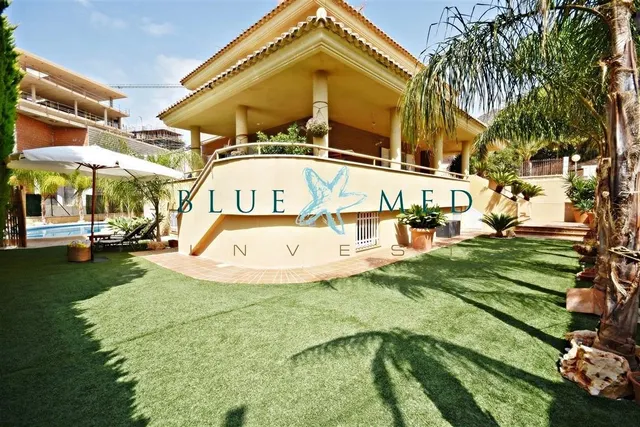 IMPRESIONANTE CHALET CON VISTAS AL MAR Y PISCINA EN BOLNUEVO - foto 4