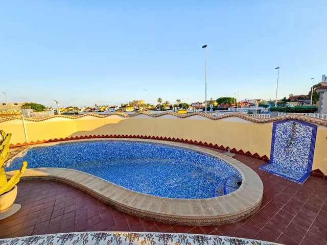¡Descubre la Exclusividad y el Lujo Mediterráneo en Esta Impresionante Villa en Esquina - Torrevieja — 21