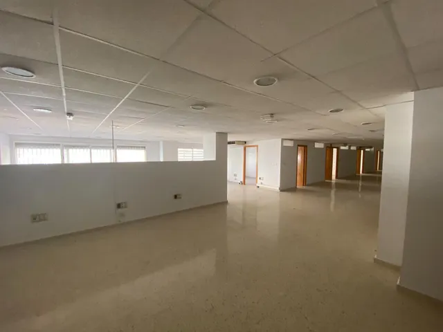 ¡OPORTUNIDAD ÚNICA! LOCALES COMERCIALES DISPONIBLES EN EL EDIFICIO PÉREZ BLÁZQUEZ – ALGECIRAS — 18