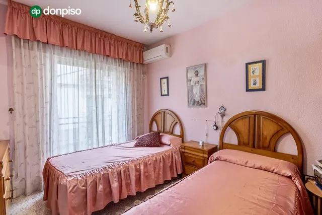 Piso de gran tamaño con múltiples posibilidades en  Peligros — 6