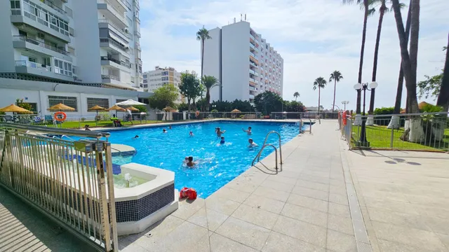 APARTAMENTO DE 2 DORMITORIOS A 100 MTS DE LA PLAYA EN BENALMÁDENA — 36