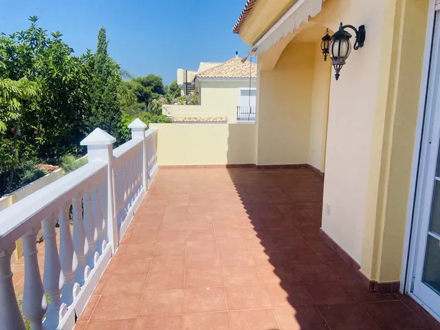 Villa 3 habitaciones 203m² en alquiler - Centro — 12