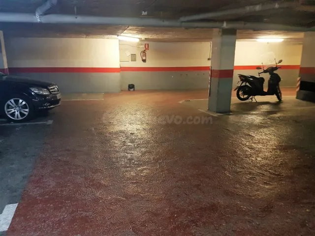 Ref: 2561 EL PUTGET i EL FARRÓ: Plaza de Parking en Alquiler