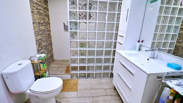 VIVIENDA UNIFAMILIAR O NEGOCIO HABITACIONAL — 18