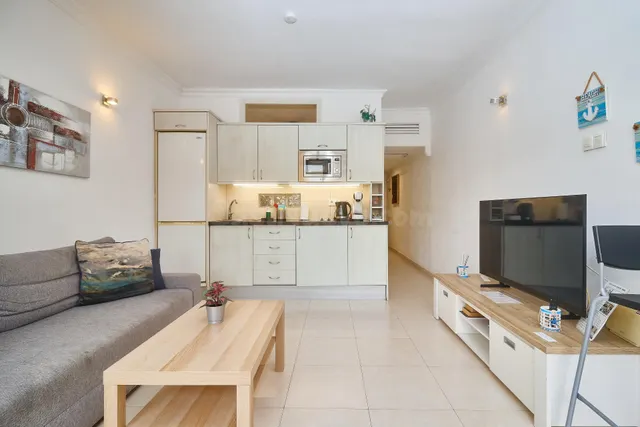 Piso de 1 dormitorio  1 Baño -  A metros del Puerto deportivo de   Fuengirola — 3