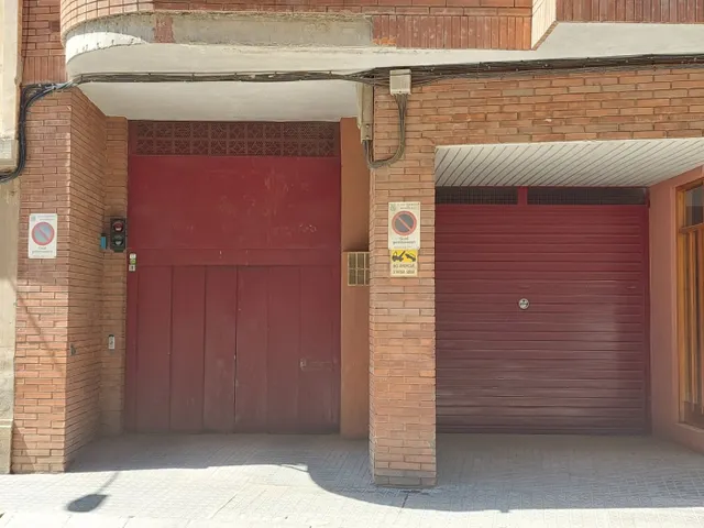 PLAZA DE APARCAMIENTO EN VENTA EN MANRESA — 5