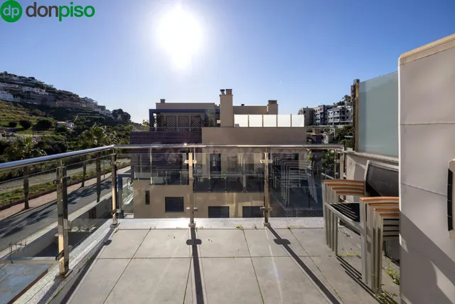 Piso 3 dormitorios y seminuevo en Urbanización Residencial P - foto 2
