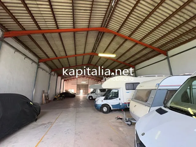 NAVE EN SOLAR URBANO RESIDENCIAL A LA VENTA EN ALCUDIA DE CR - foto 5