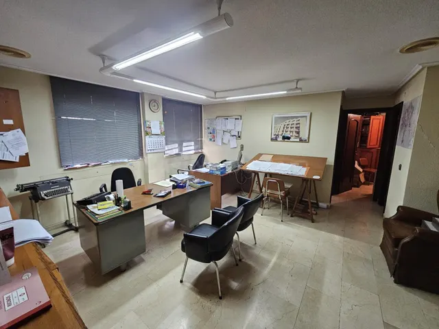 OFICINA EN VENTA EN EL CENTRO DE LA CIUDAD EXTERIOR, CON 4 V - foto 5