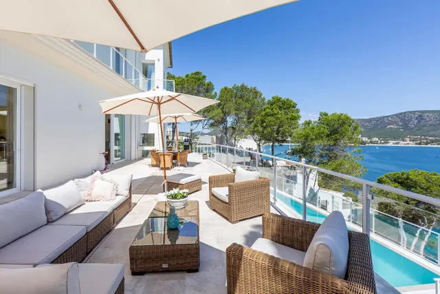 Impresionante villa de estilo mediterraneo con acceso directo al mar en Torrenova — 23
