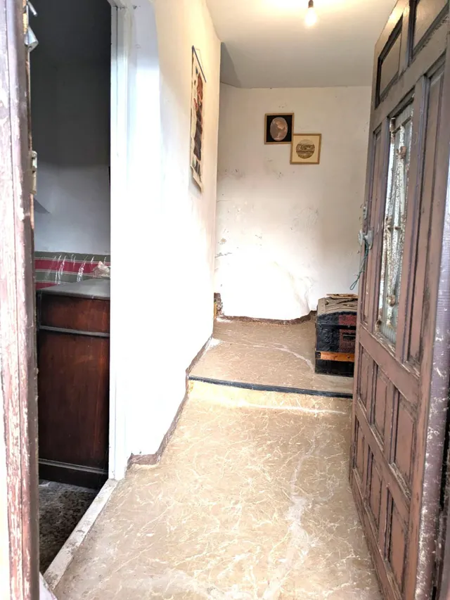 Vivienda en la localidad  Moros, pleno centro de la localidad. — 30