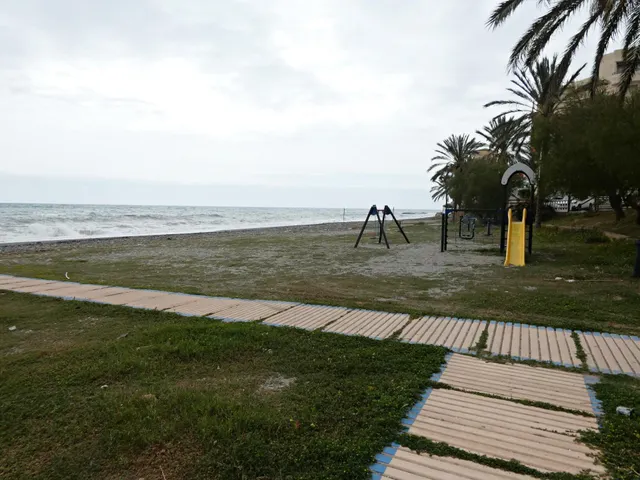Exclusiva vivienda a tan solo 50 metros del mar — 48