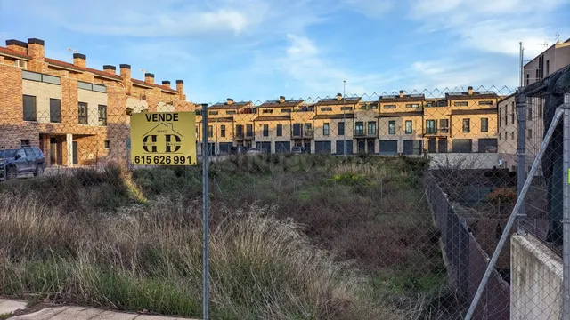 Oportunidad Exclusiva en Olite: 4 Parcelas Premium en Zona " - foto 3