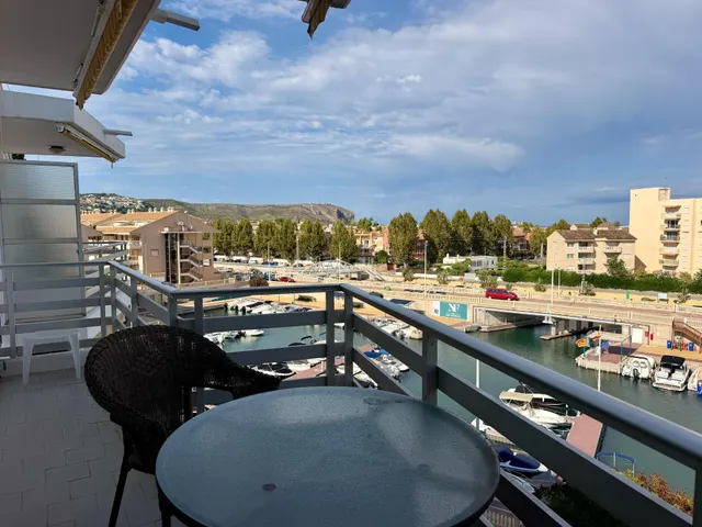 Ático con Amplio Solarium privado y vistas al mar y canal de - foto 5