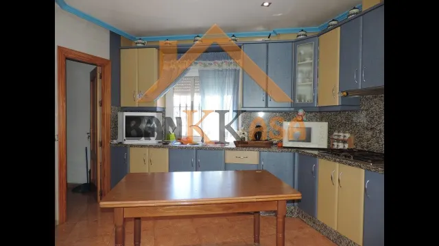 SE VENDE PISO BAJO EN ALCOLEA ZONA LA HERMITA — 2
