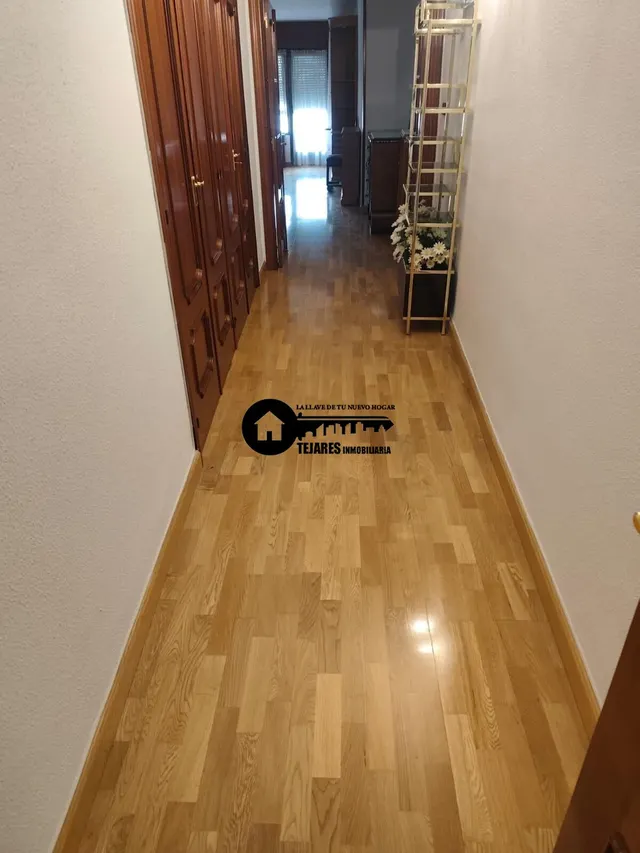 Inmobiliaria tejares vende estupendo piso en zona ensanche — 12