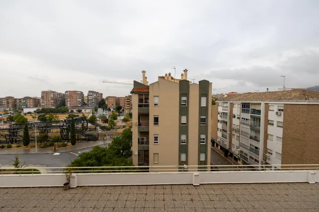 Piso de dos dormitorios en Sanders, en urbanización privada con piscina, pistas de padel, plaza de garaje y trastero — 32