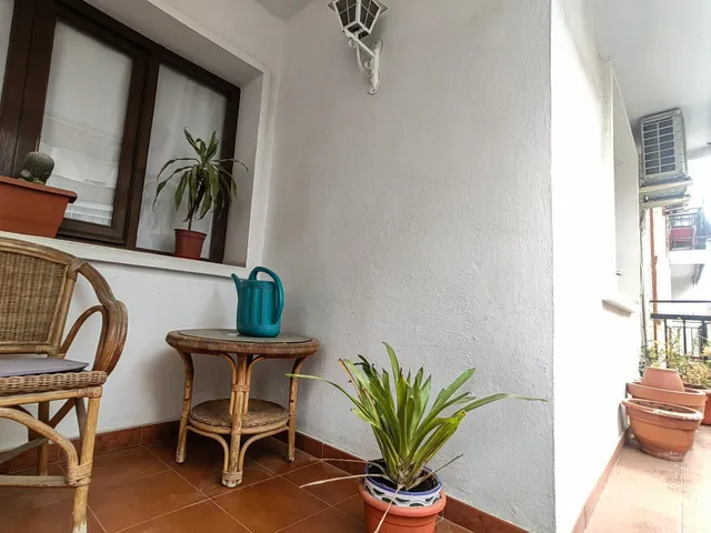 AMPLITUD, TERRAZA Y UBICACIÓN A POCOS MINUTOS DE LA PLAYA — 47