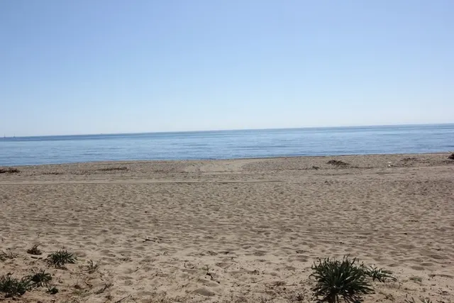 villa independiente 1º linea de playa cabopino — 40