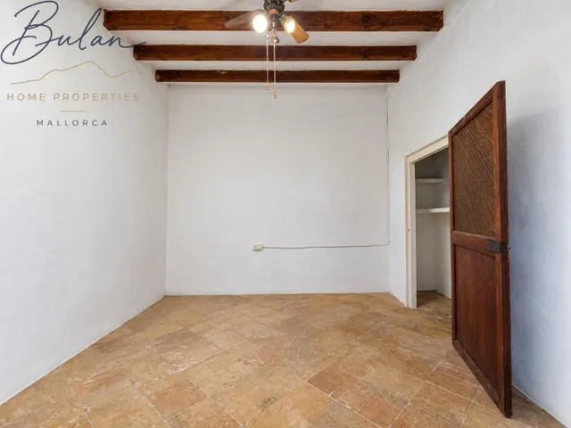 Casa señorial a reformar con bodegas, gran patio y garaje en Consell — 8