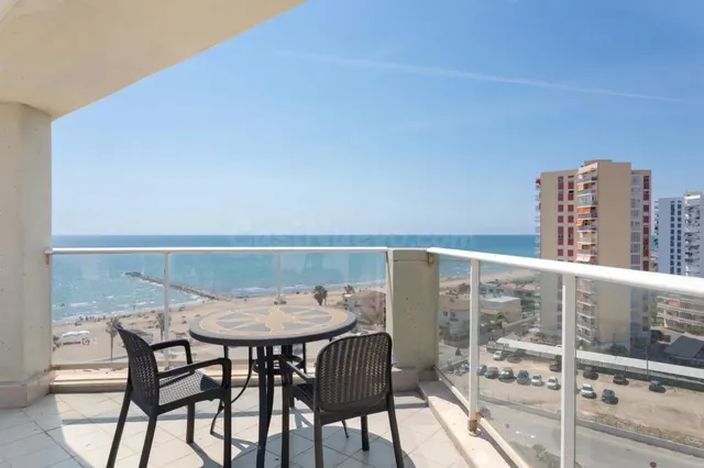 ÁTICO DÚPLEX CON DOS TERRAZAS FRENTE AL MAR — 2