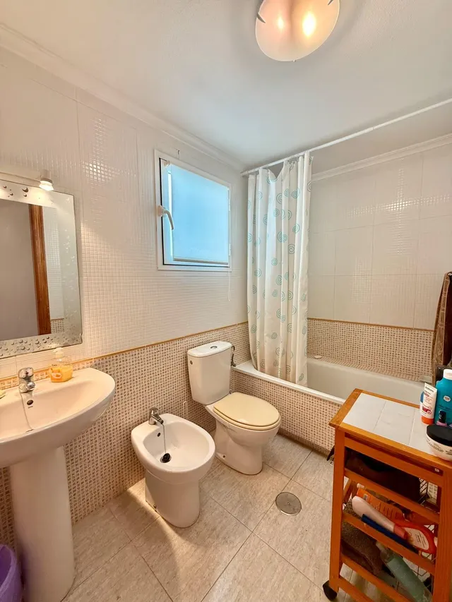 Ático con piscina comunitaria, Alicante, Torrevieja. 2 habitaciones | 63 m2 | A 100 metros del mar — 13