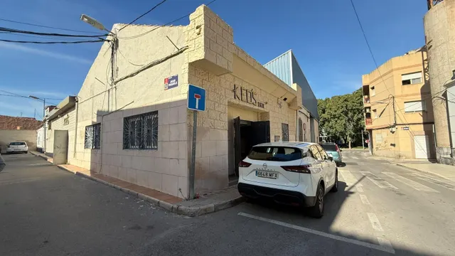 Amplio Local Comercial en el Corazón de Torreaguera por €99,900 — 14