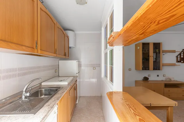Bungalow planta baja con piscina y jardines en Los Balcones — 9