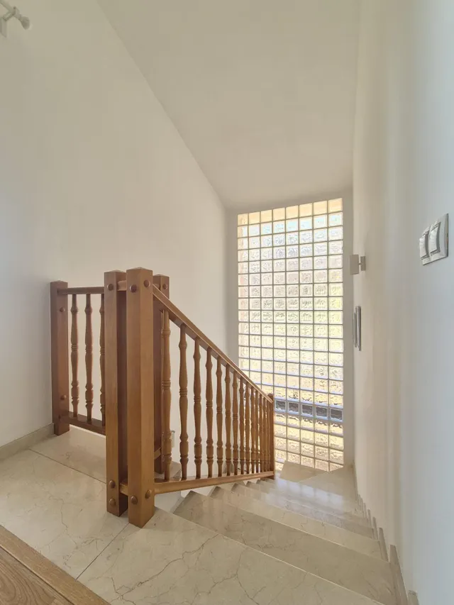 Casa con vistas panorámicas, placas solares y gran terraza en Mas Trader, Cubelles — 23