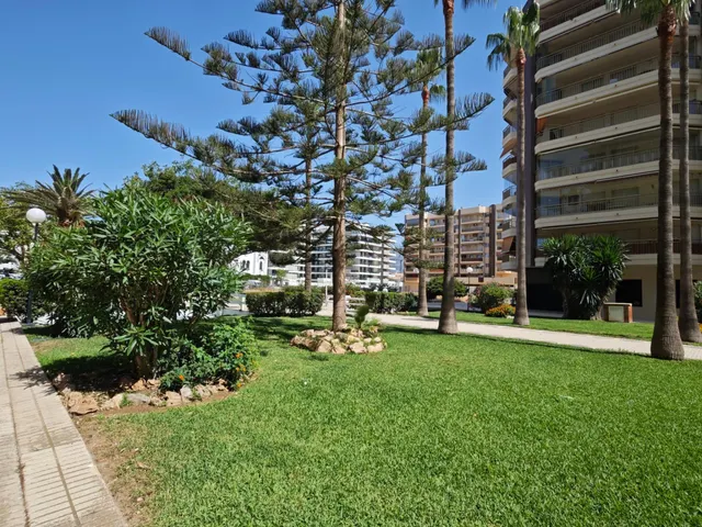Apartamento en Fuengirola de 2 dormitorios, 2 baños junto al mar en doña sofía — 36