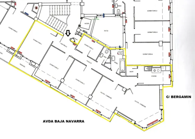 ETXEA Vende piso en el centro de Pamplona, 4 dormitorios, salón cocina, baño y aseo — 34