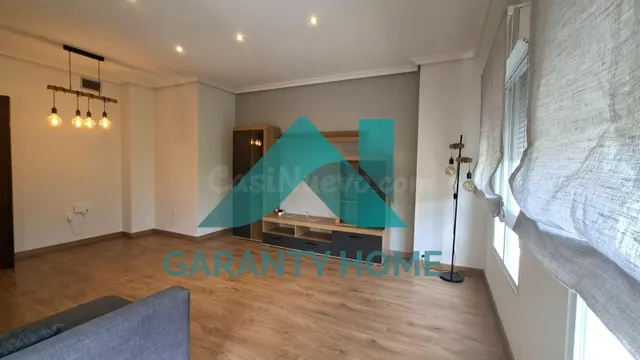 PISO SEMIAMUEBLADO EN ALQUILER– ZONA CABEZARRUBIA, CÁCERES ✨ - foto 2