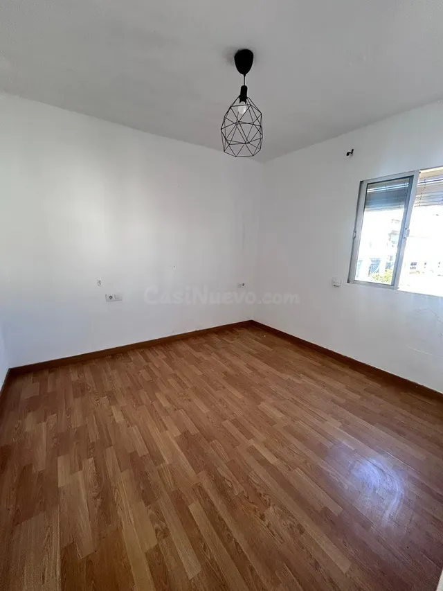 Luminoso piso de 2 habitaciones junto a Columela y San Francisco — 4