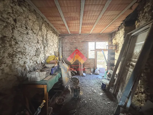 CASA PARA REFORMAR EN ARRIATE — 16