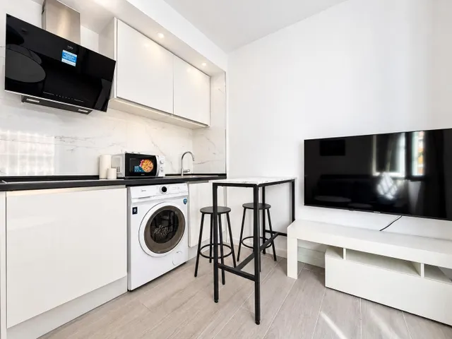 EXCLUSIVA VIVIENDA CON REFORMA INTEGRAL EN AV DE OPORTO — 13