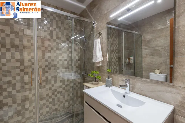 ¡EXCLUSIVA VIVIENDA UNIFAMILIAR CON PATIO PRIVADO EN ARMILLA! — 23