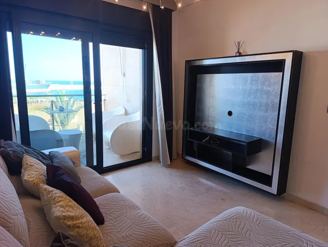 APARTAMENTO EXCLUSIVO EN PRIMERA LÍNEA DE PLAYA EN EL PASEO  - foto 4