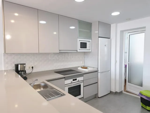 Amplio apartamento de 3 dormitorios a 600 metros de la playa y servicios — 8