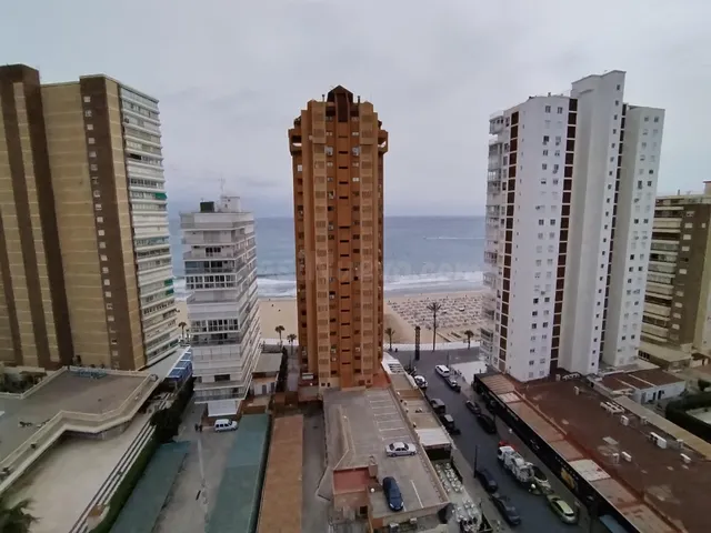 Exclusivo Ático Reformado en segunda linea de playa Levante  - foto 2
