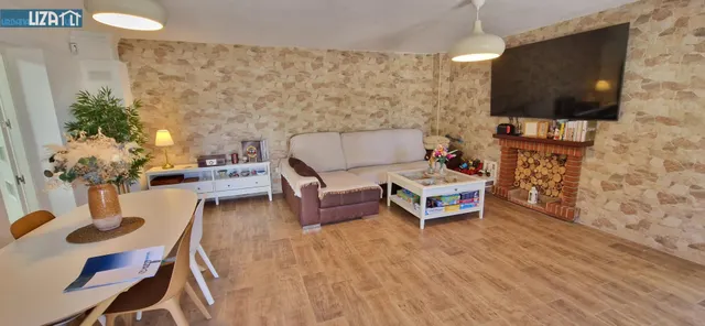 Encantadora Parcela Rústica con Piscina Privada y Chalet en Entorno Tranquilo — 14